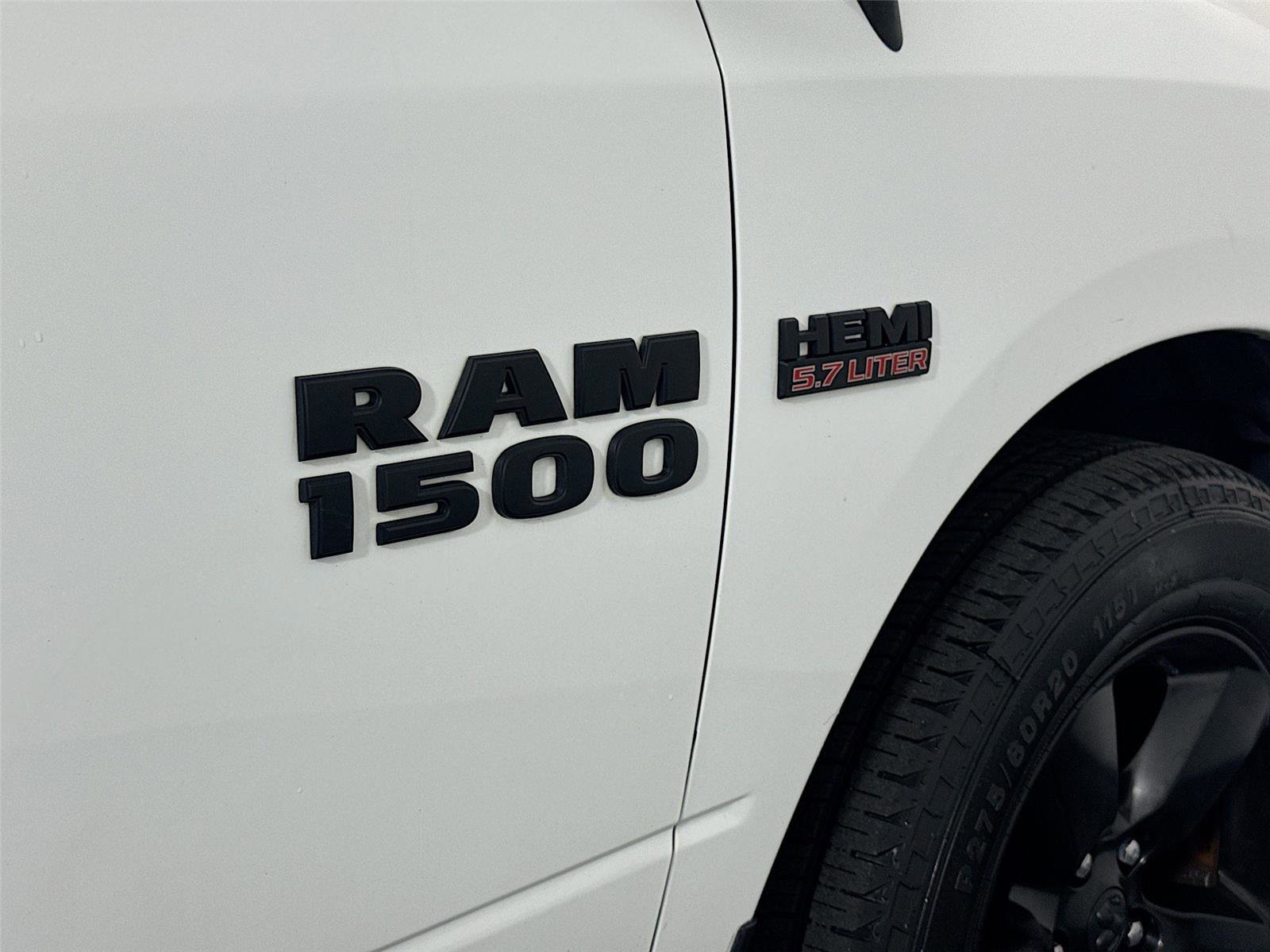 Used 2018 RAM 1500 Express RWD image 31
