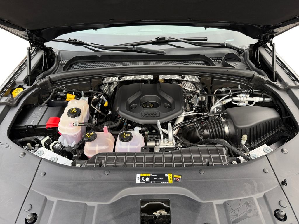 Used 2023 Jeep Grand Cherokee 4WD 4xe w/ Luxury Tech Group II image 24