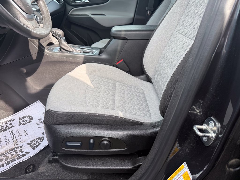 Used 2022 Chevrolet Equinox LS w/ LS Convenience Package AWD/4WD image 12