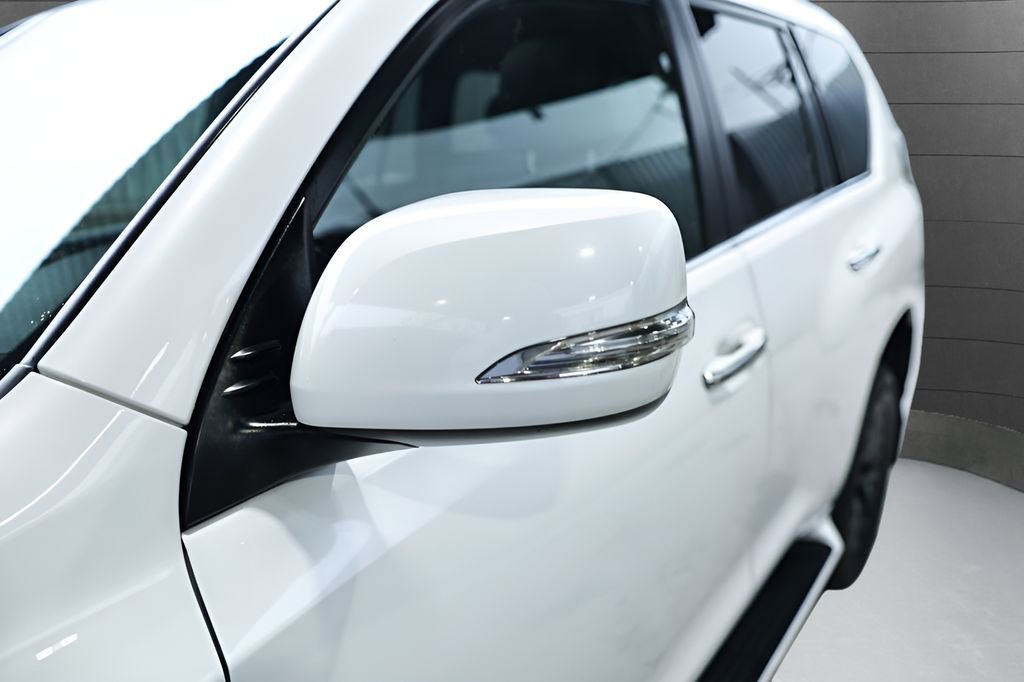 Used 2020 Lexus GX 460 Premium w/ Premium Package image 13