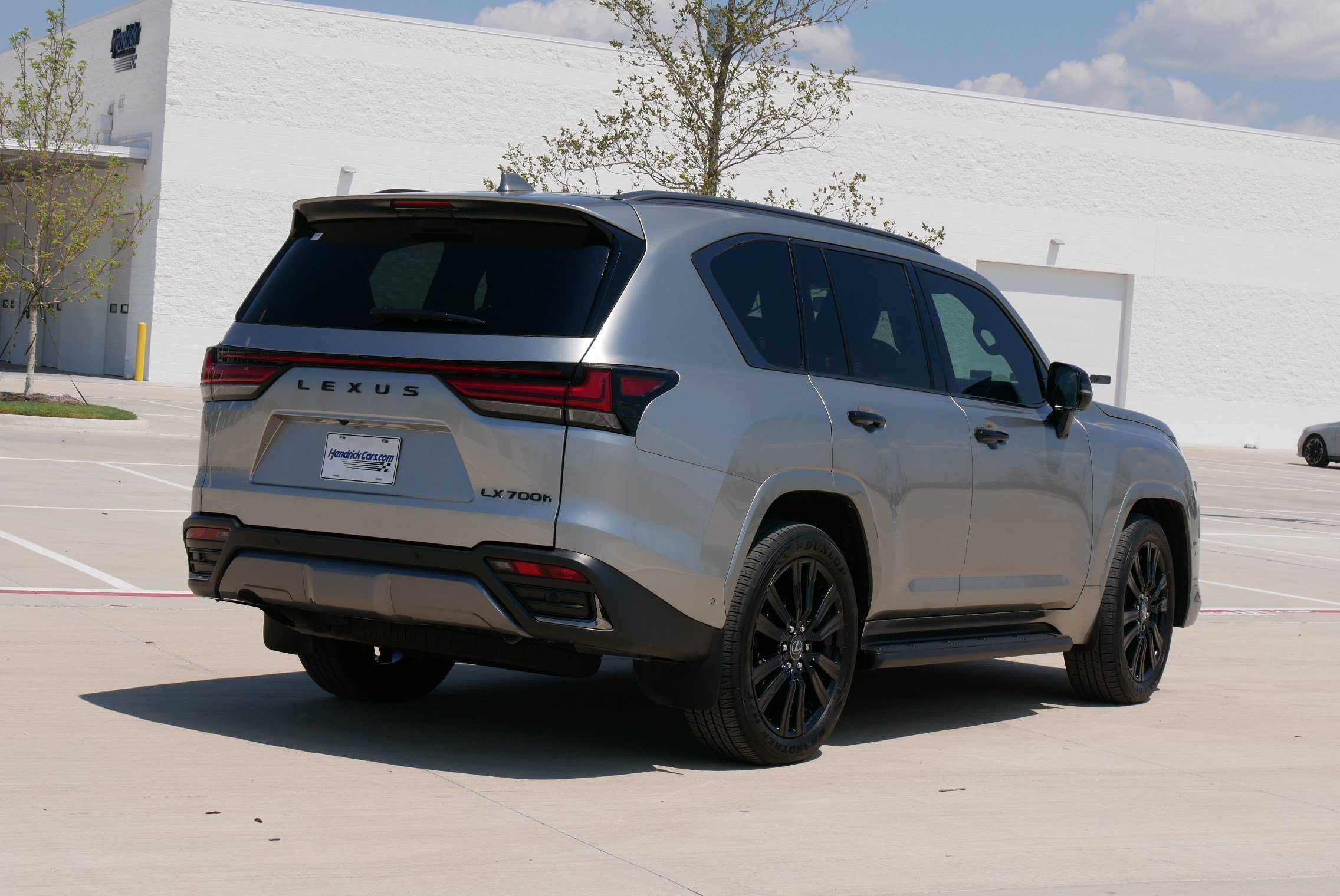 Used 2026 Lexus LX 700h Luxury w/ Appearance Package AWD/4WD image 9