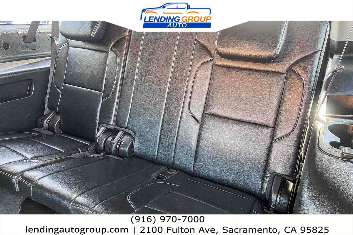 Used 2020 Chevrolet Suburban LT w/ Luxury Package image 18