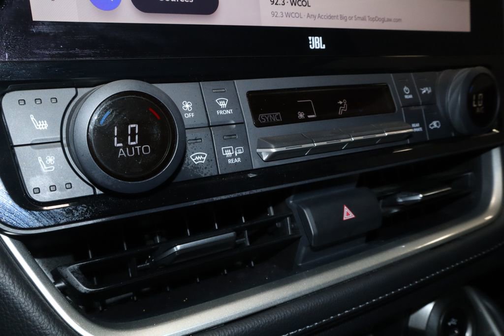 Used 2024 Toyota Grand Highlander AWD image 32