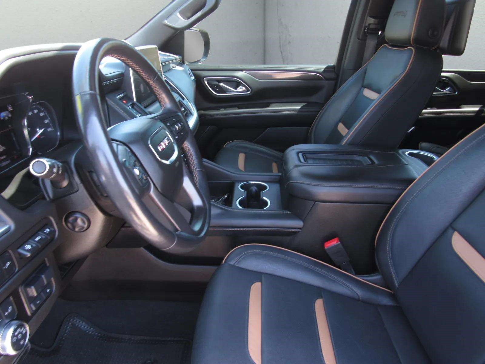 Used 2021 GMC Yukon XL AT4 w/ AT4 Premium Plus Package AWD/4WD image 17