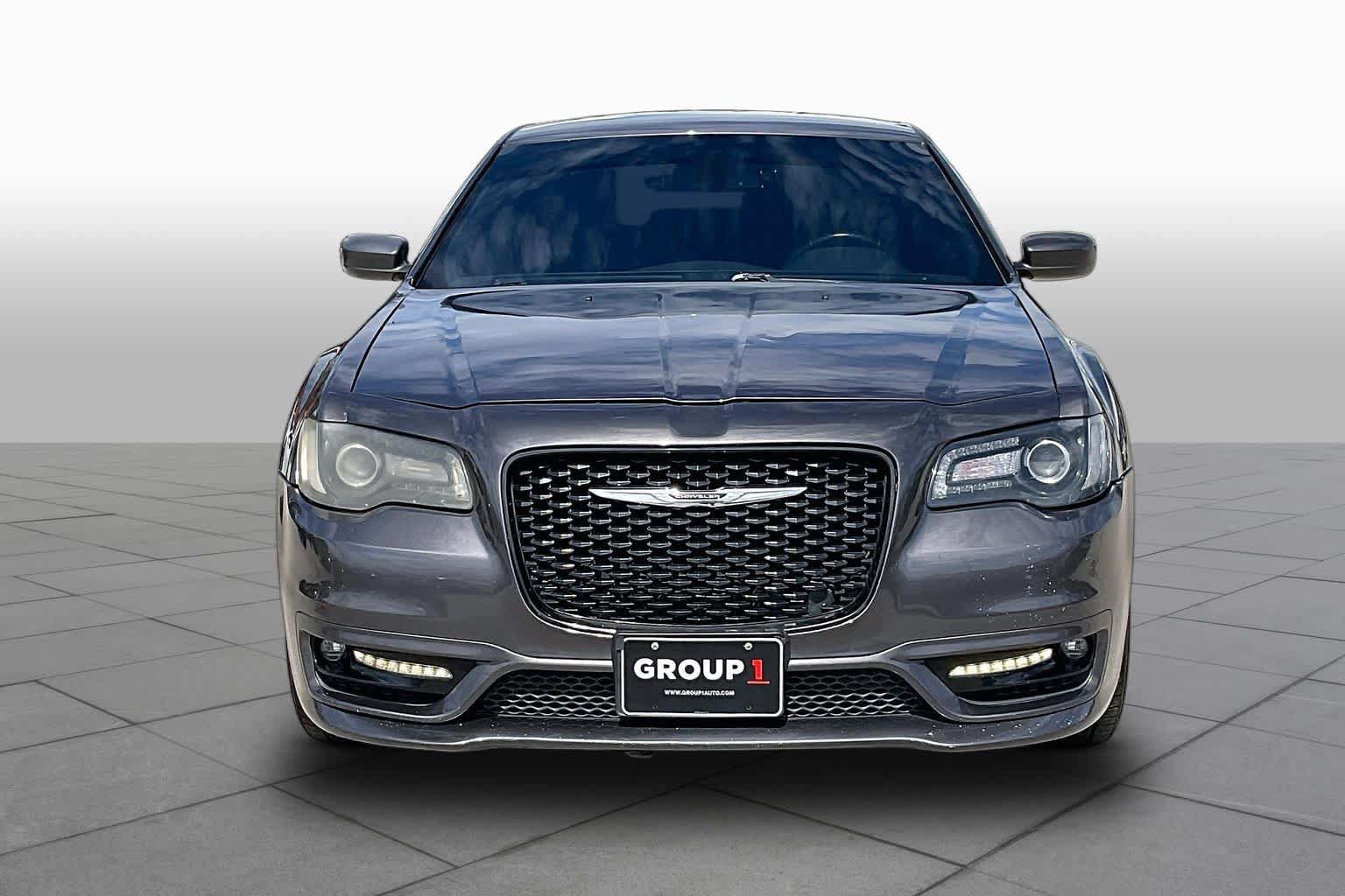 Used 2017 Chrysler 300 S w/ S Model Appearance Package AWD/4WD image 4