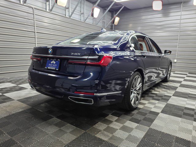 Used 2022 BMW 740i xDrive w/ Premium Package AWD/4WD image 5