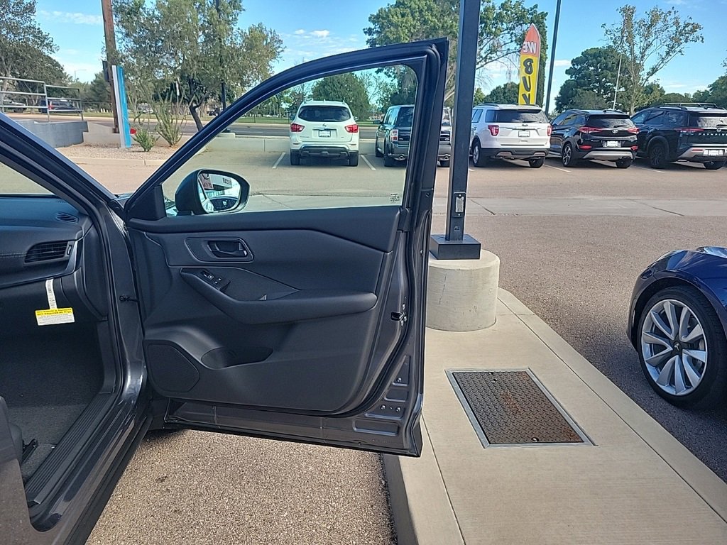 New 2026 Nissan Rogue S image 17