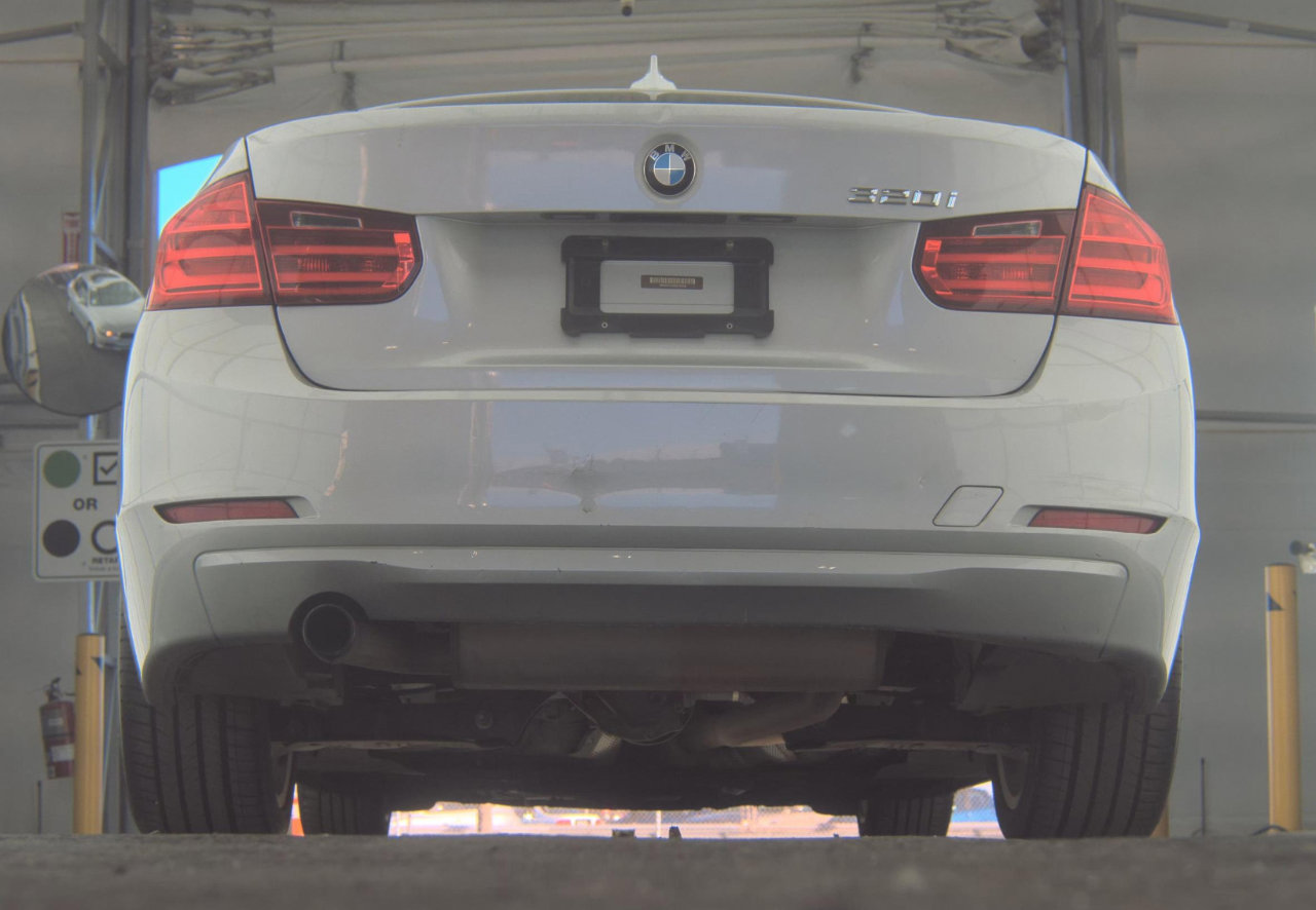 Used 2013 BMW 320i Sedan image 4
