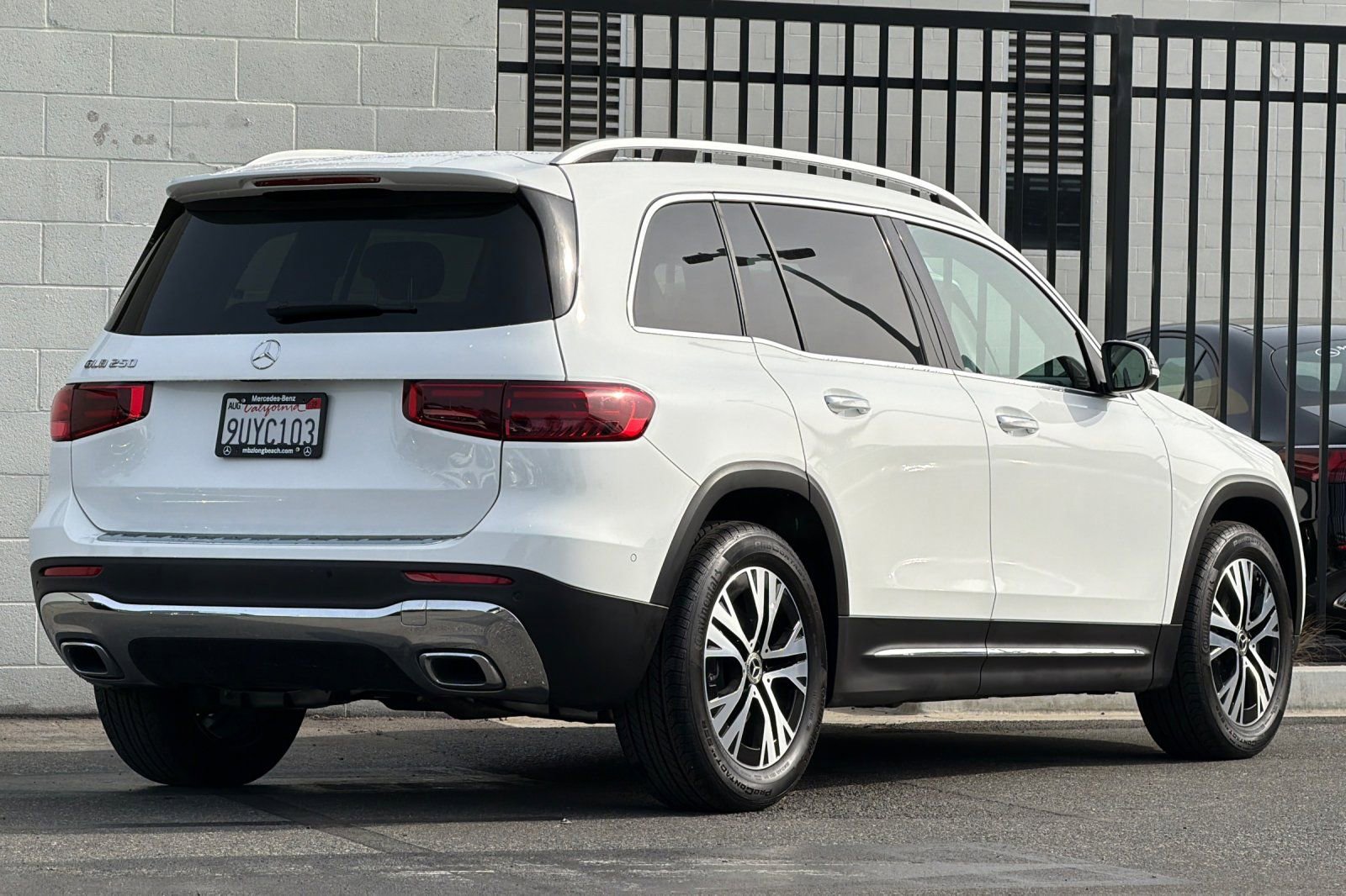 Certified 2025 Mercedes-Benz GLB 250 image 4