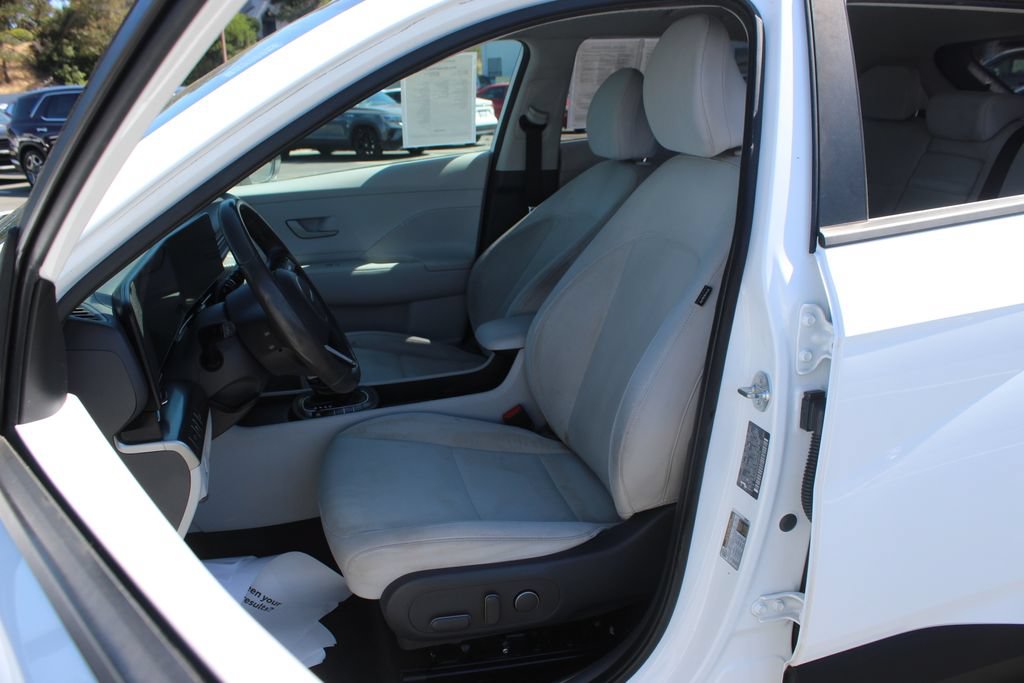 Used 2024 Hyundai Kona SEL FWD image 12