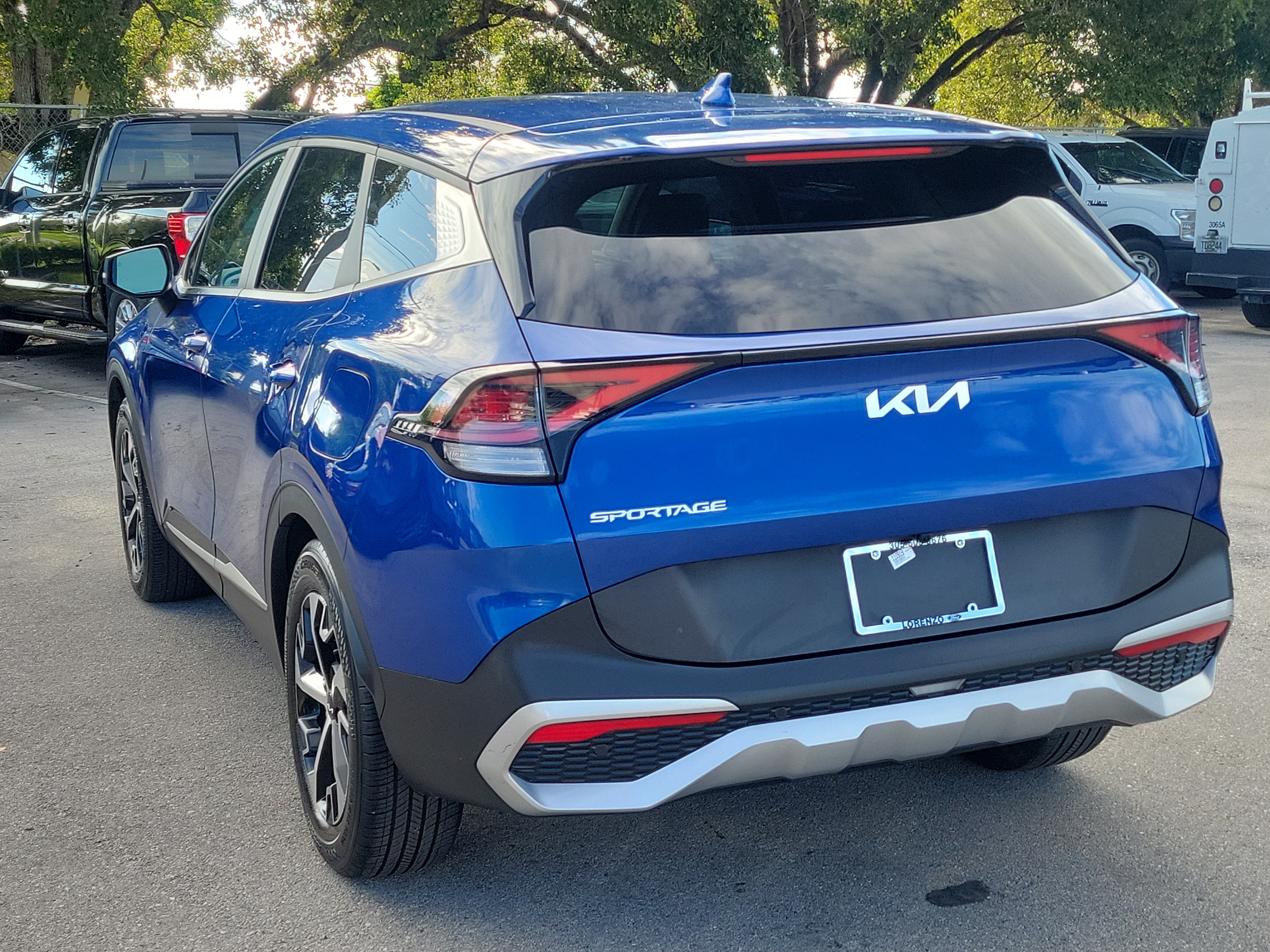 Used 2023 Kia Sportage EX FWD image 7