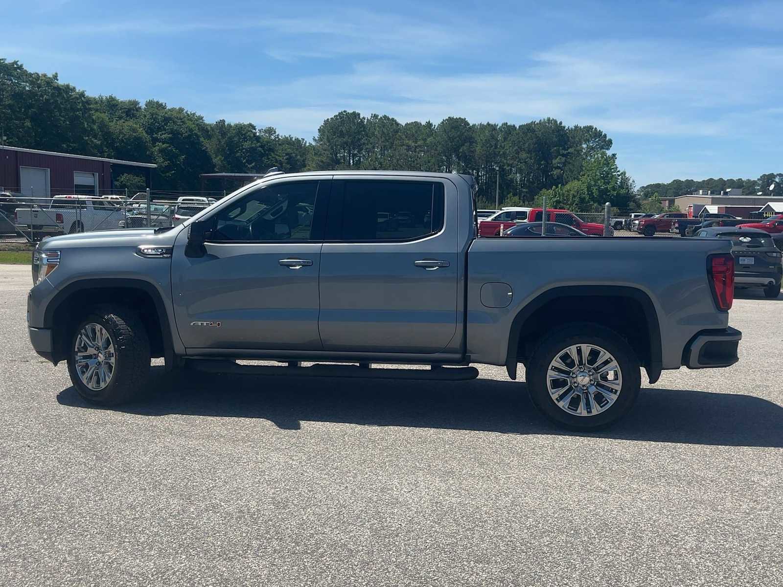 Used 2019 GMC Sierra 1500 AT4 w/ AT4 Preferred Package AWD/4WD image 3