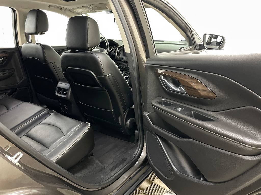 Used 2019 GMC Terrain Denali w/ Advanced Safety Package AWD/4WD image 40