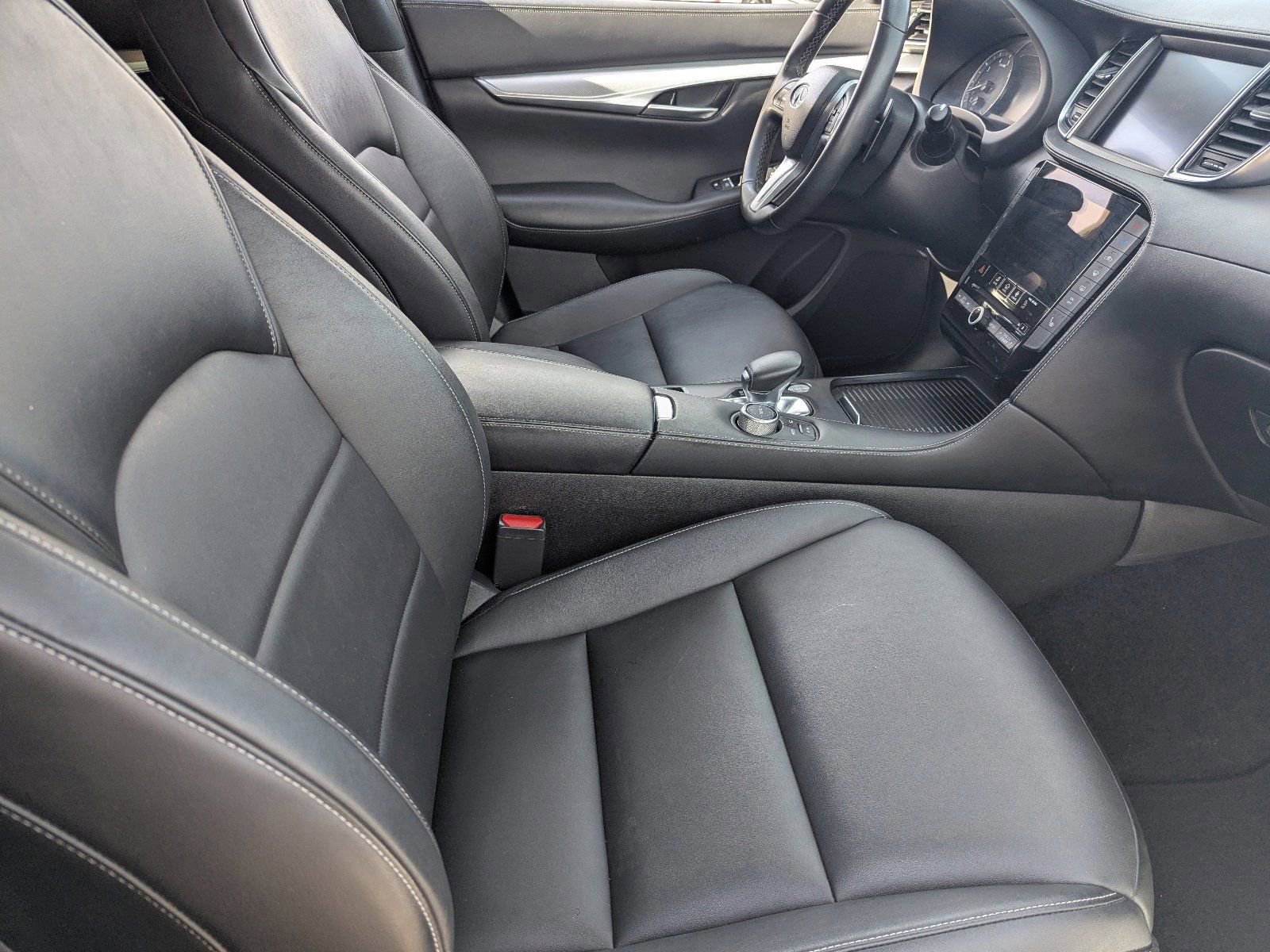 Used 2021 INFINITI QX50 Luxe image 12