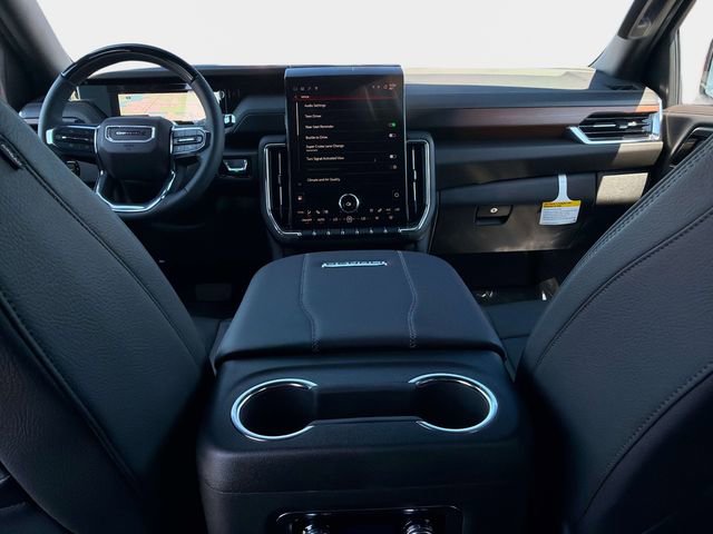 New 2026 GMC Yukon XL Denali w/ Denali Reserve Package image 14