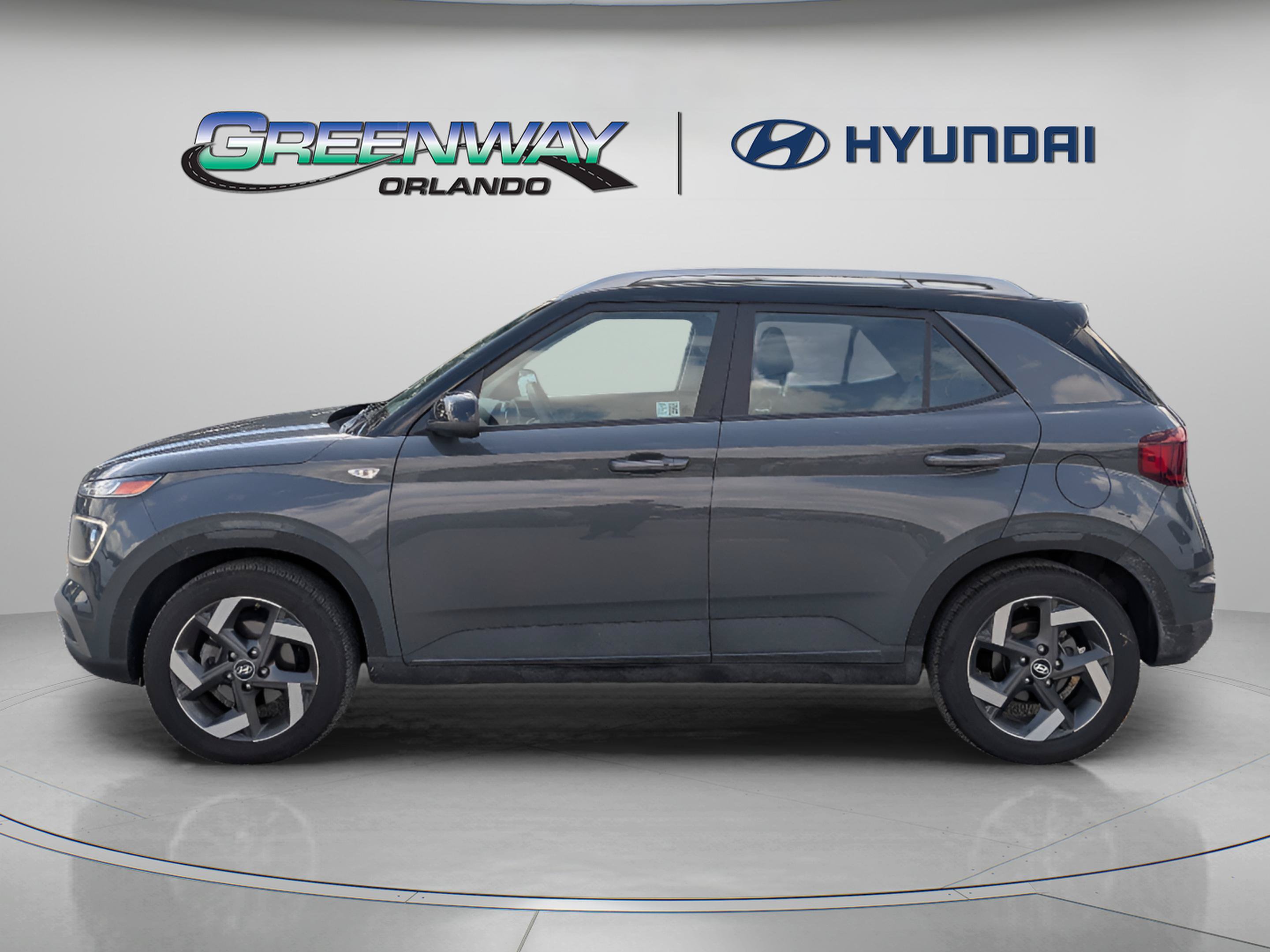 Certified 2025 Hyundai Venue Limited FWD image 5
