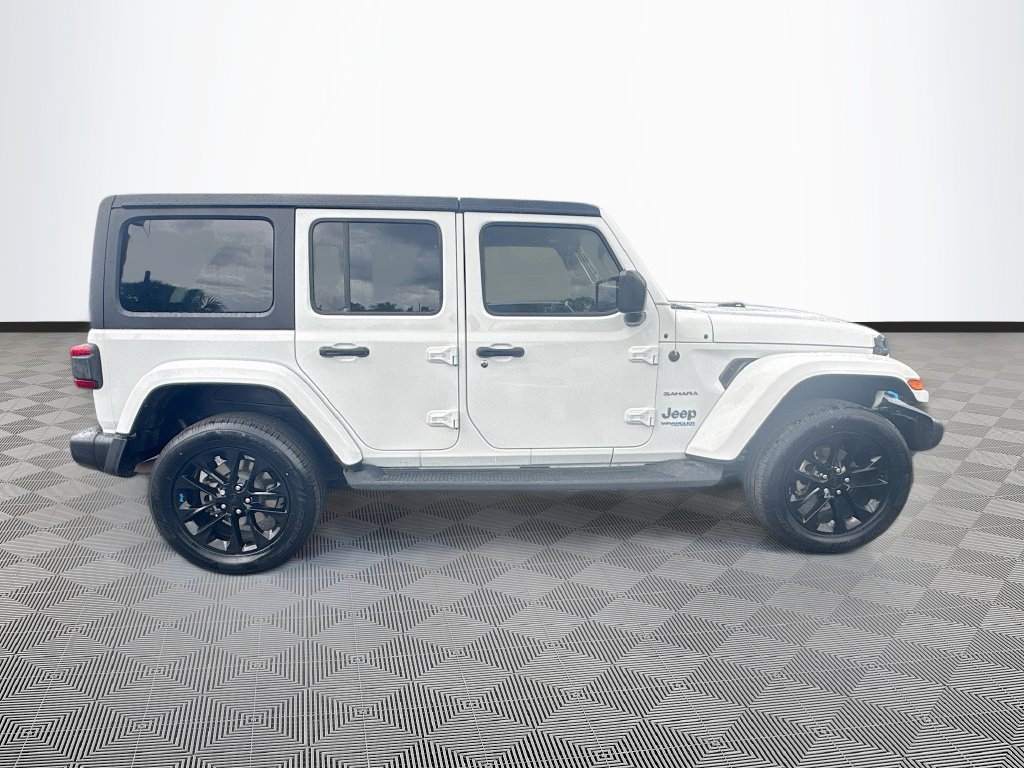 Certified 2022 Jeep Wrangler Unlimited Sahara AWD/4WD image 5