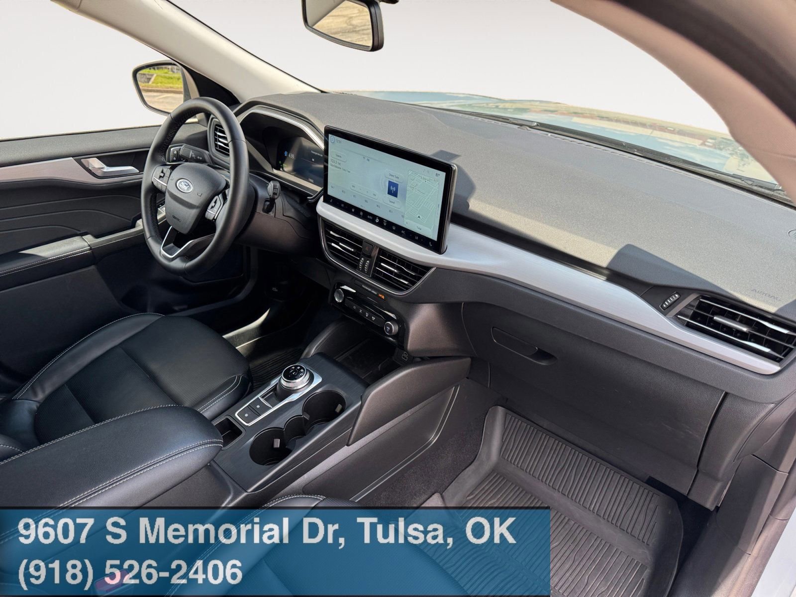 Used 2025 Ford Escape Platinum image 15