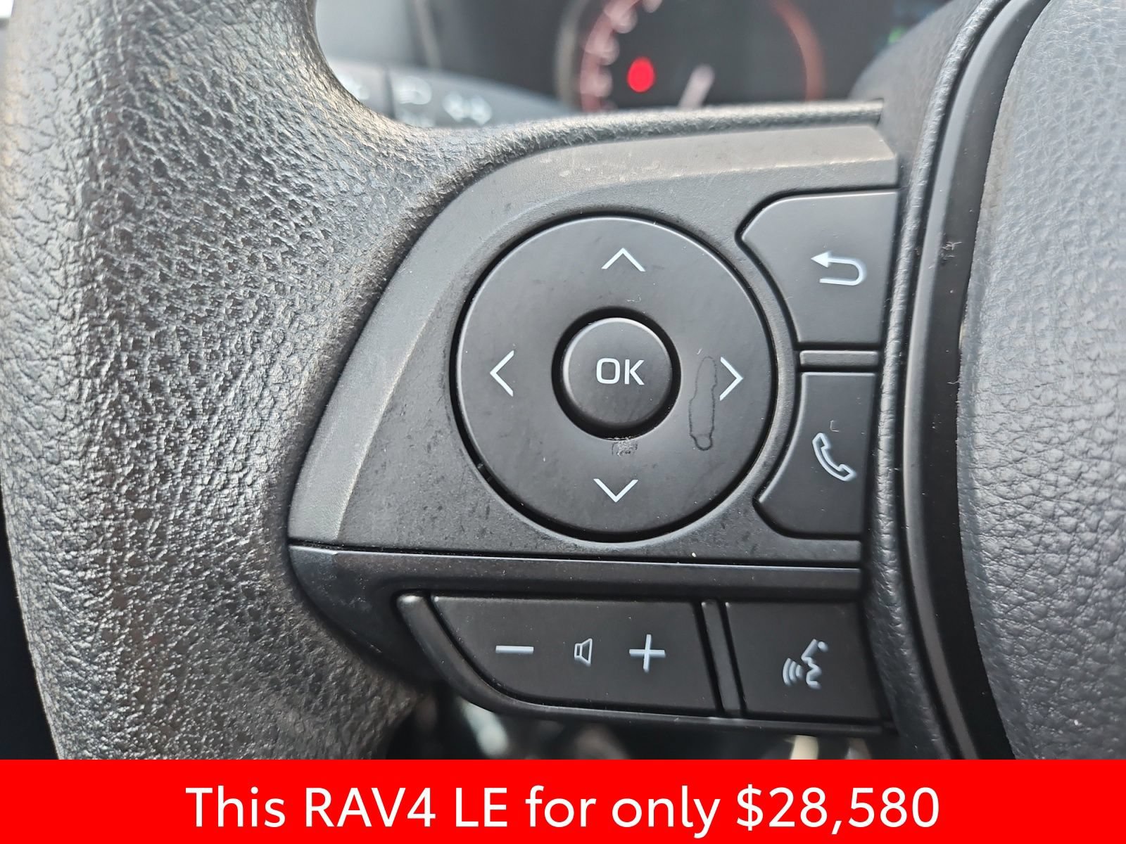 Used 2023 Toyota RAV4 LE AWD/4WD image 29