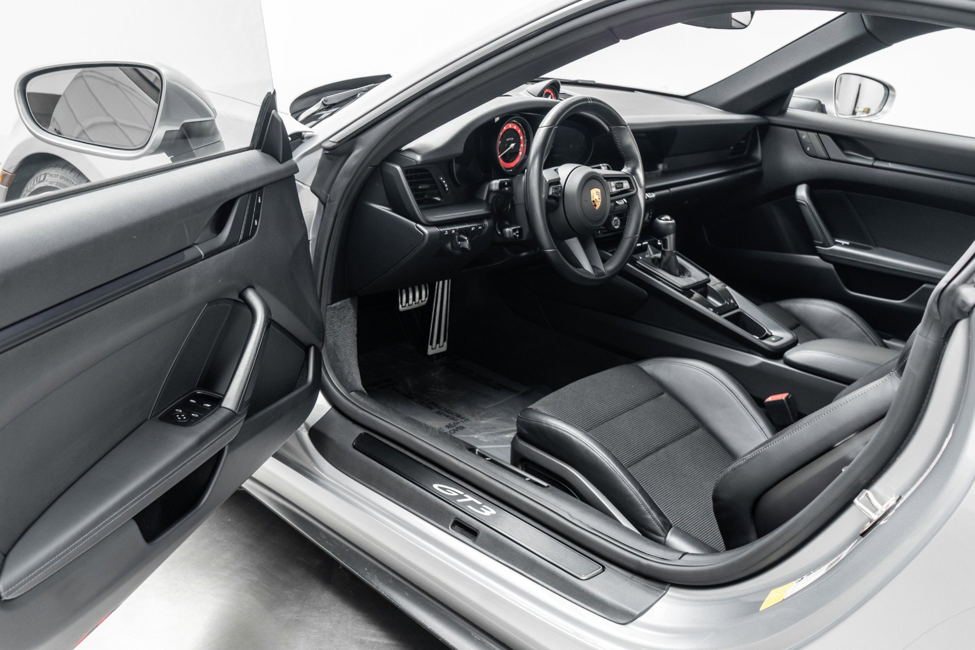 Used 2022 Porsche 911 GT3 RWD image 23