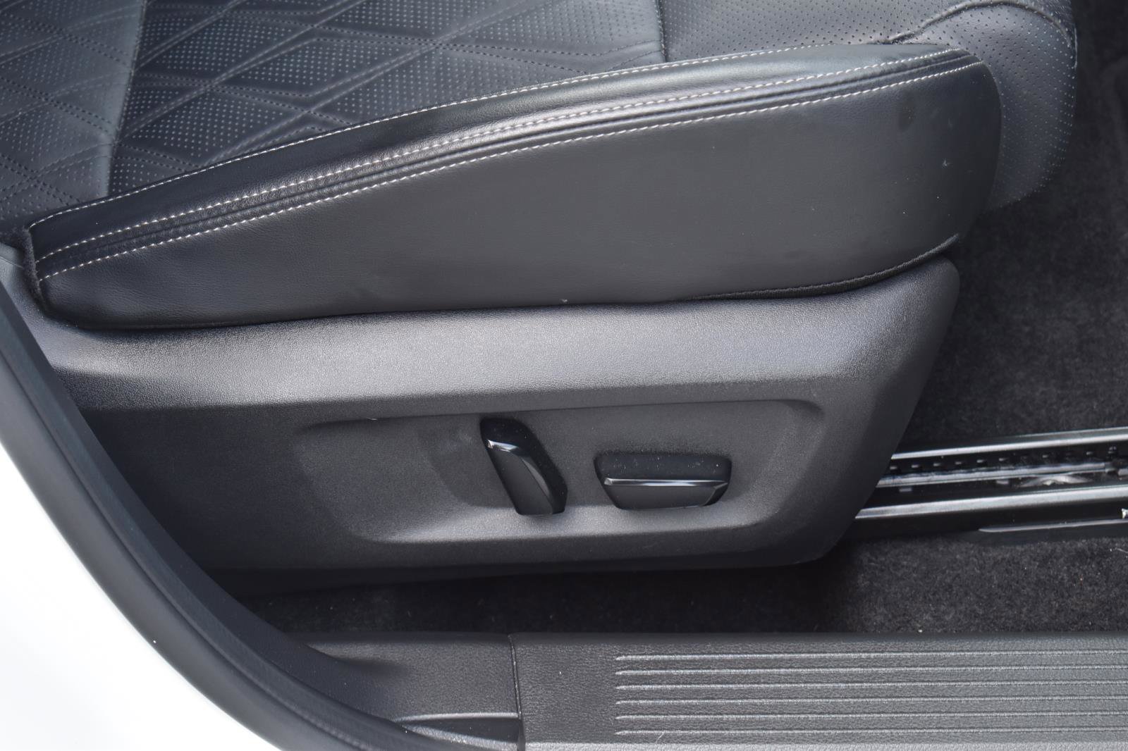 Used 2023 Nissan Rogue Platinum w/ Platinum Premium Package FWD image 73