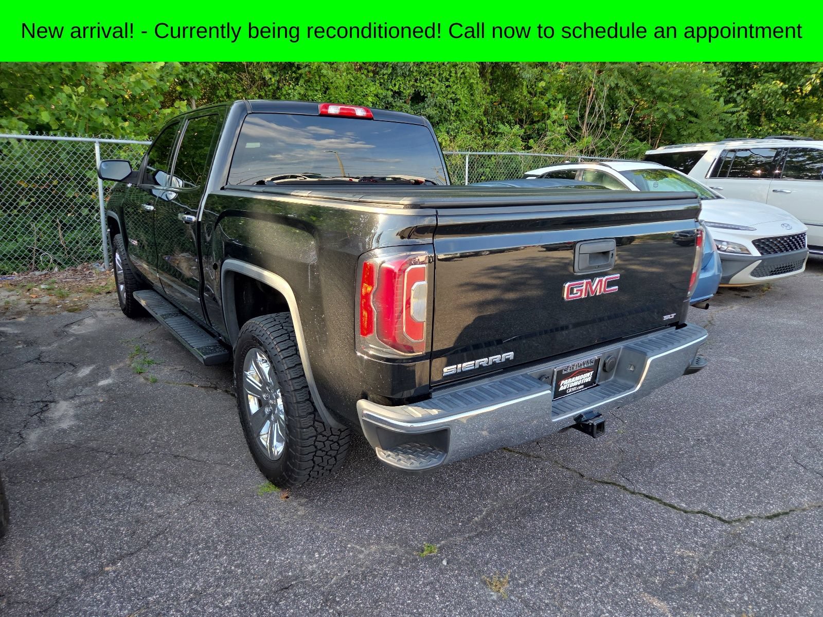 Used 2018 GMC Sierra 1500 SLT w/ SLT Premium Package AWD/4WD image 7