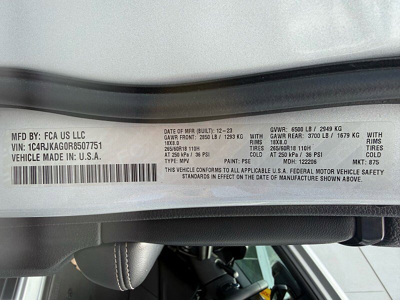 Used 2024 Jeep Grand Cherokee L Laredo AWD/4WD image 30