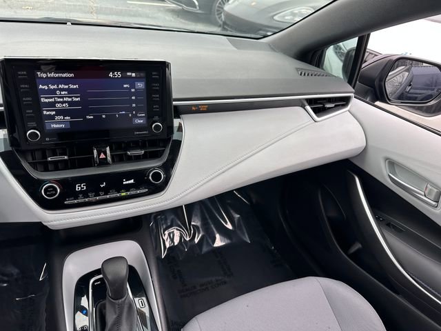 Used 2022 Toyota Corolla SE image 16