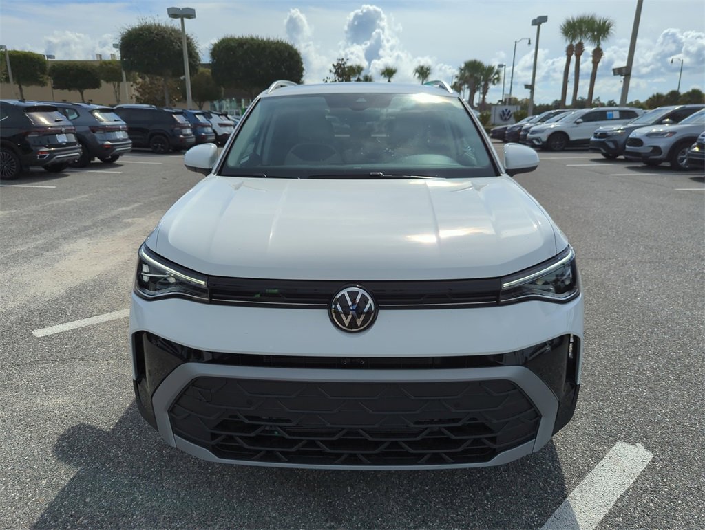 New 2025 Volkswagen Taos SE image 11