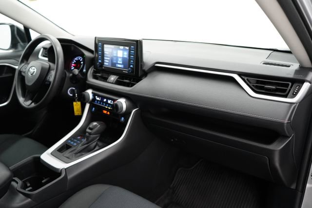 Used 2022 Toyota RAV4 LE image 63