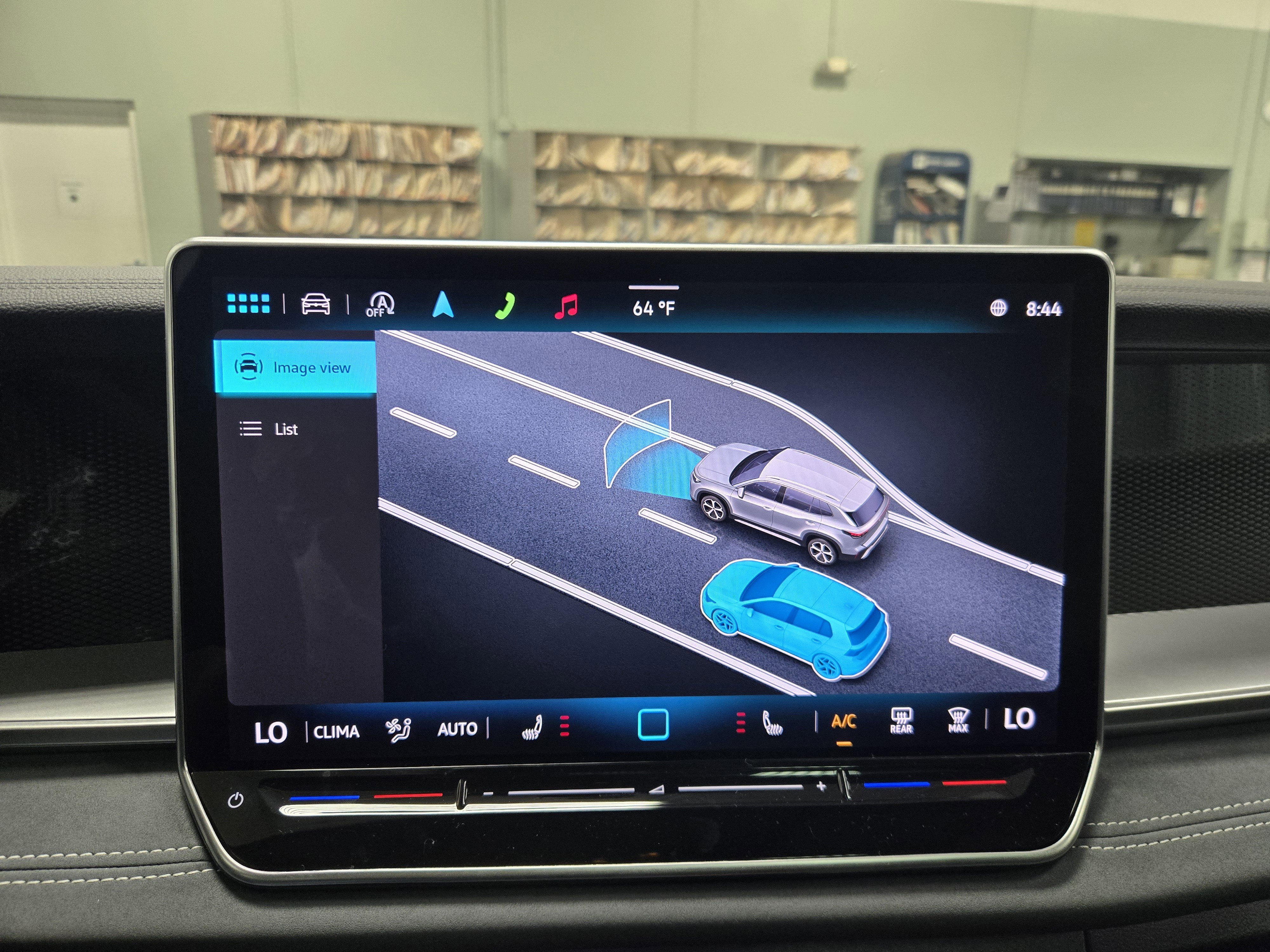 New 2025 Volkswagen Tiguan SE R-Line image 22