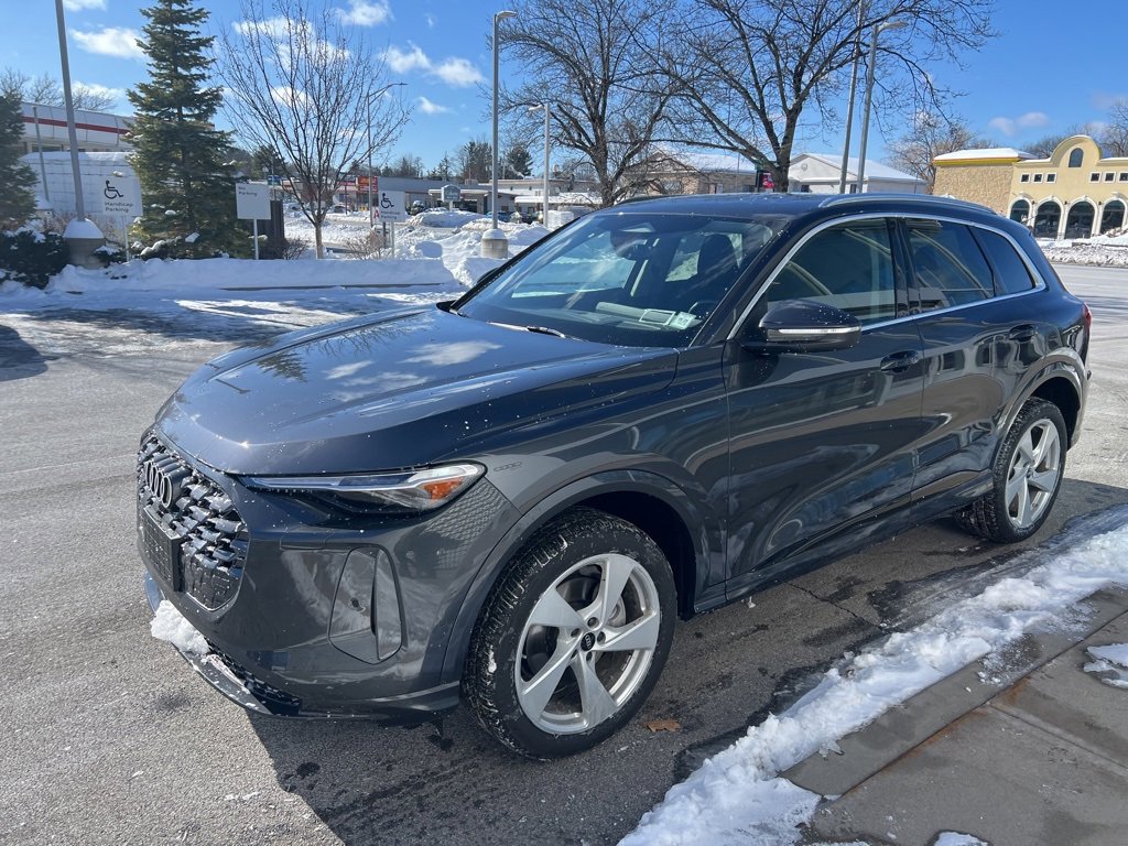 Used 2025 Audi Q5 Premium Plus w/ Premium Plus image 44