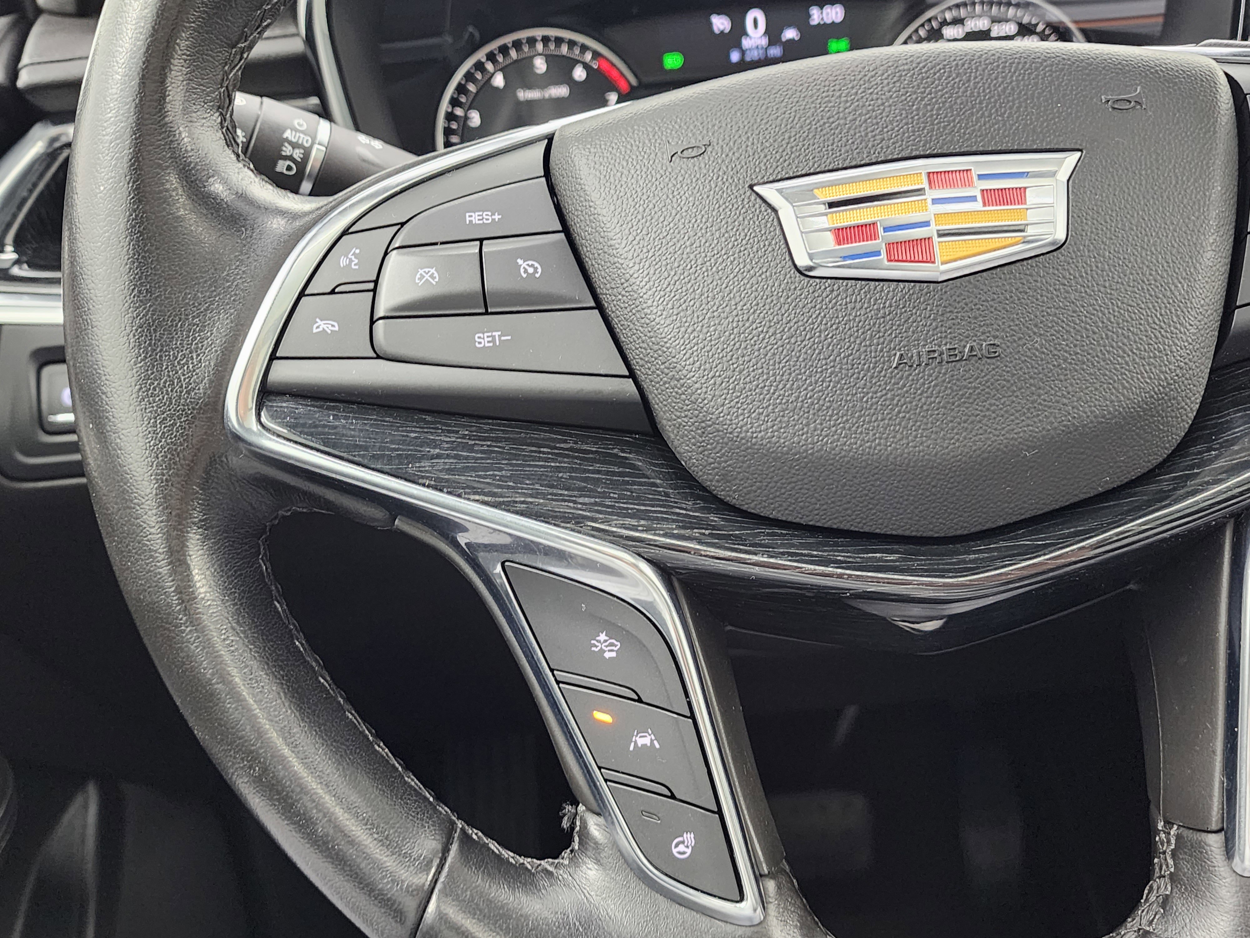 Used 2020 Cadillac XT5 Premium Luxury image 16