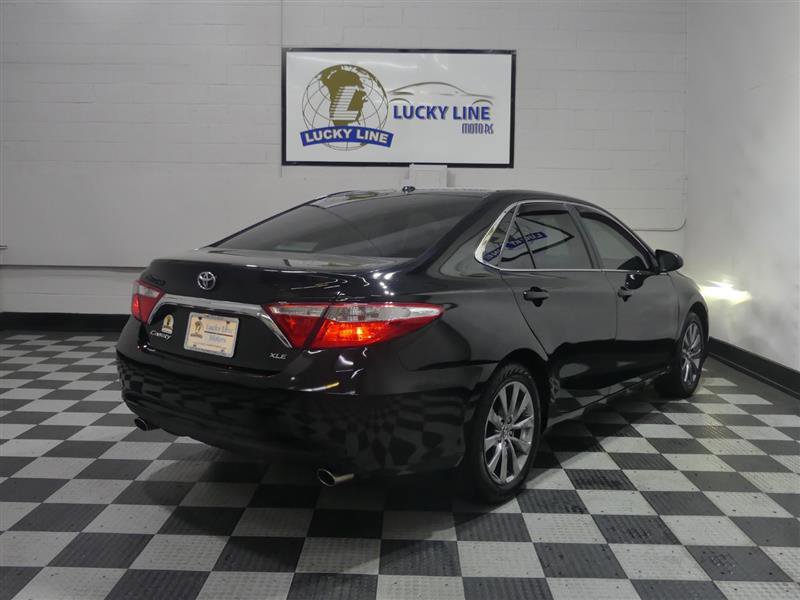 Used 2016 Toyota Camry XLE FWD image 10