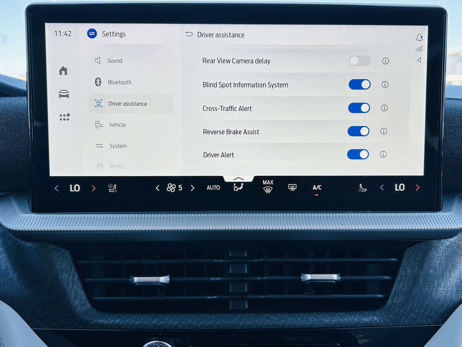 New 2026 Ford Explorer Platinum w/ LUX Leather Package image 12