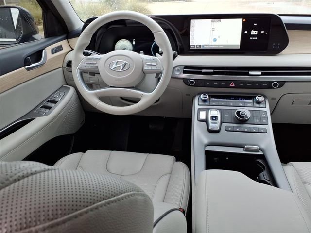 Used 2023 Hyundai Palisade Limited w/ Cargo Package FWD image 4