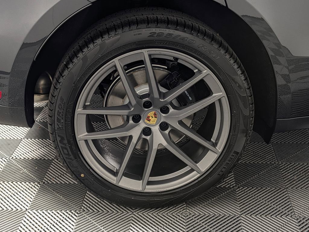 New 2026 Porsche Macan image 13