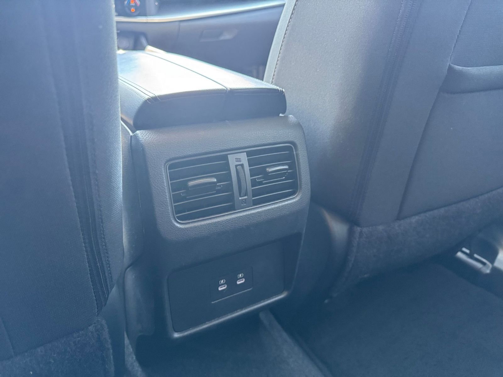 Used 2025 Nissan Rogue SV FWD image 24