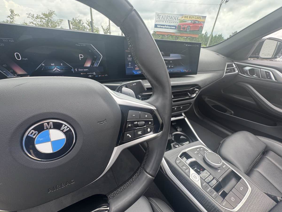 Used 2025 BMW 430i Convertible w/ Premium Package RWD image 17