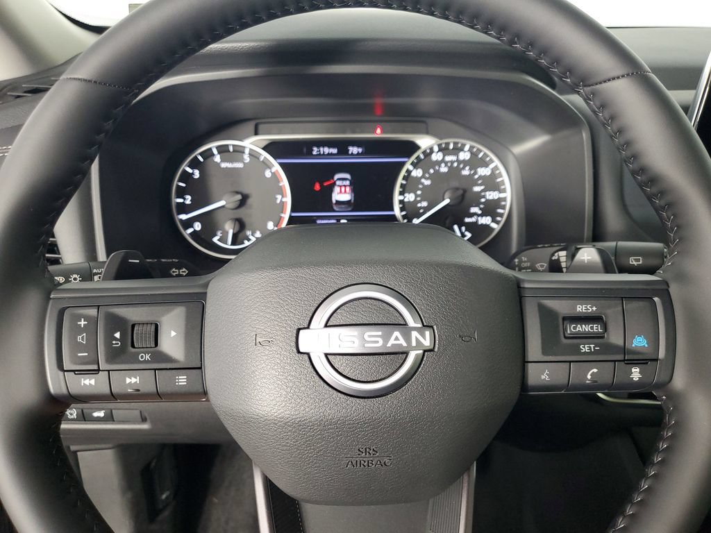 Used 2025 Nissan Rogue SV FWD image 24