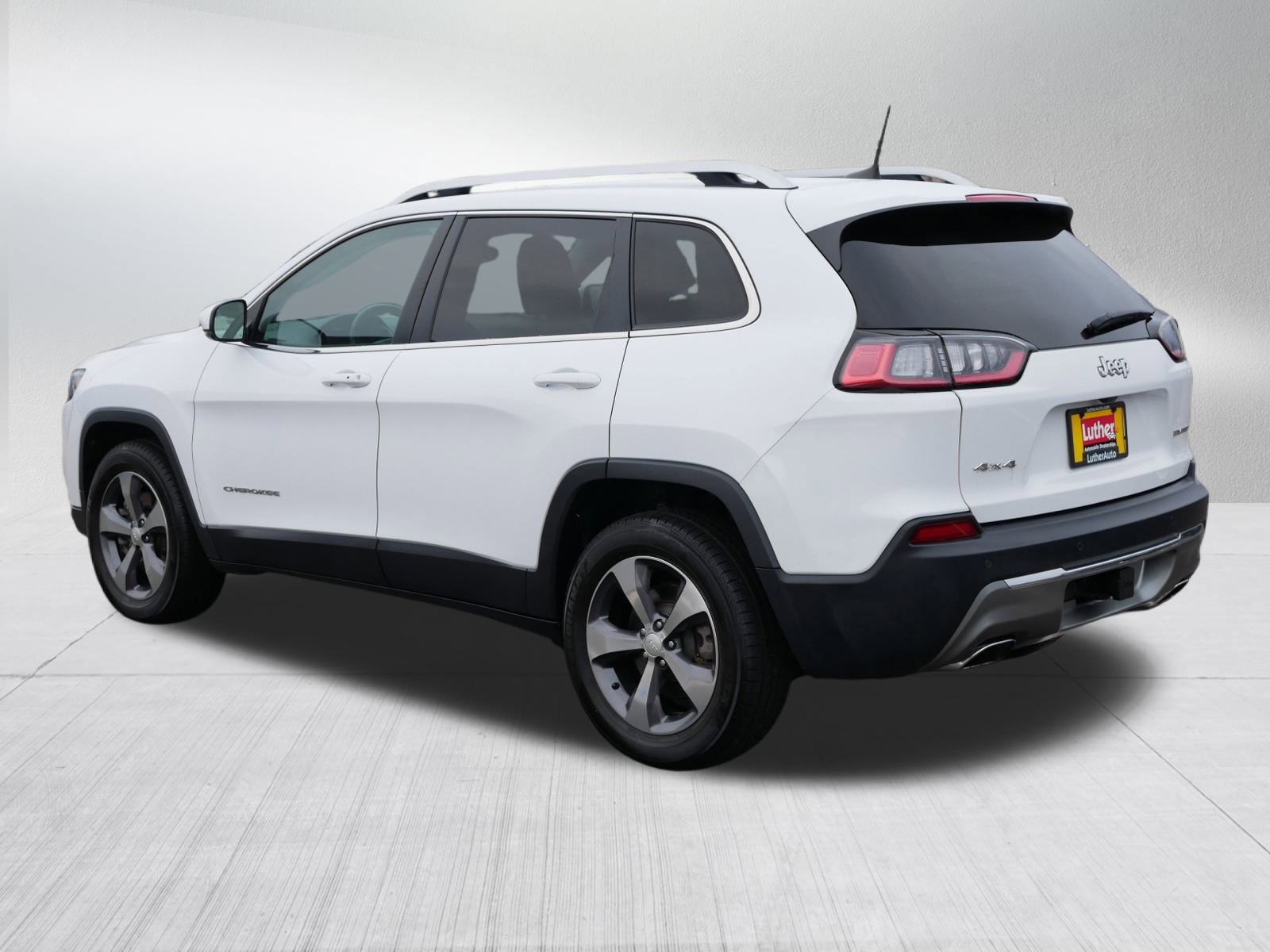 Used 2019 Jeep Cherokee Limited w/ Trailer Tow Group image 5