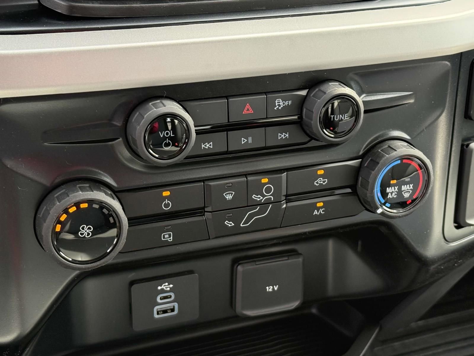 New 2025 Ford F550 4x4 Crew Cab Super Duty image 14