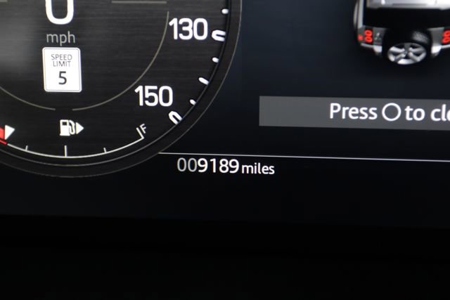 Used 2025 Land Rover Defender 110 X-Dynamic SE image 17