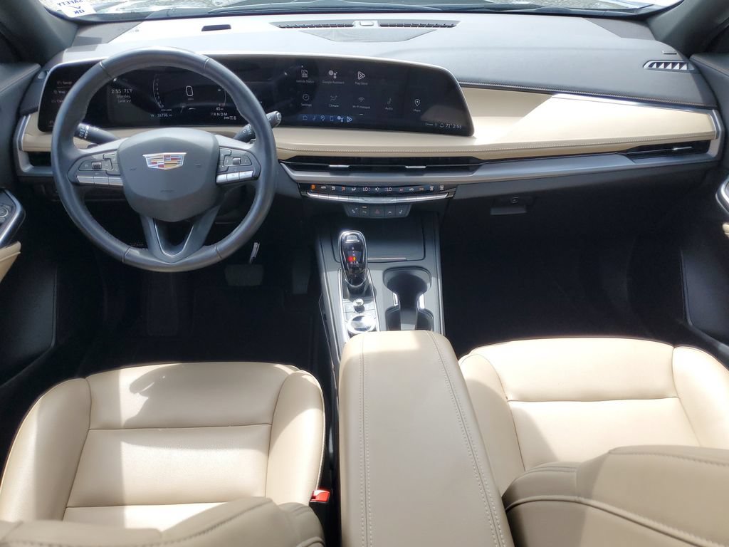 Certified 2024 Cadillac XT4 Luxury w/ Cold Weather Package AWD/4WD image 13