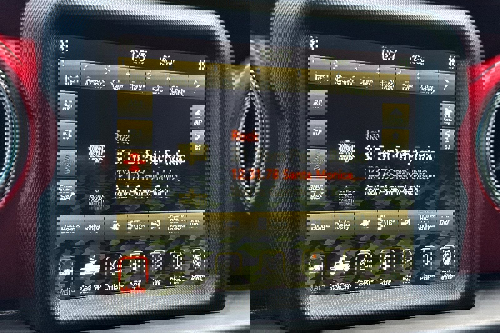 Used 2022 Jeep Gladiator Rubicon w/ Cold Weather Group image 20