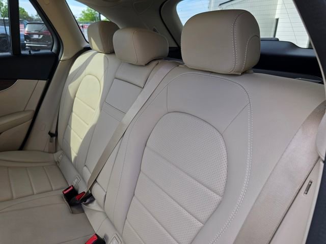Used 2022 Mercedes-Benz GLC 300 4MATIC image 32