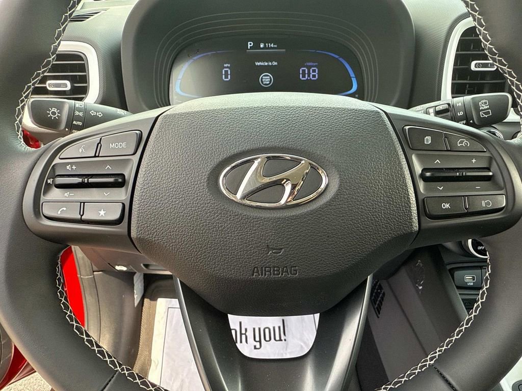 Used 2024 Hyundai Venue Limited image 18