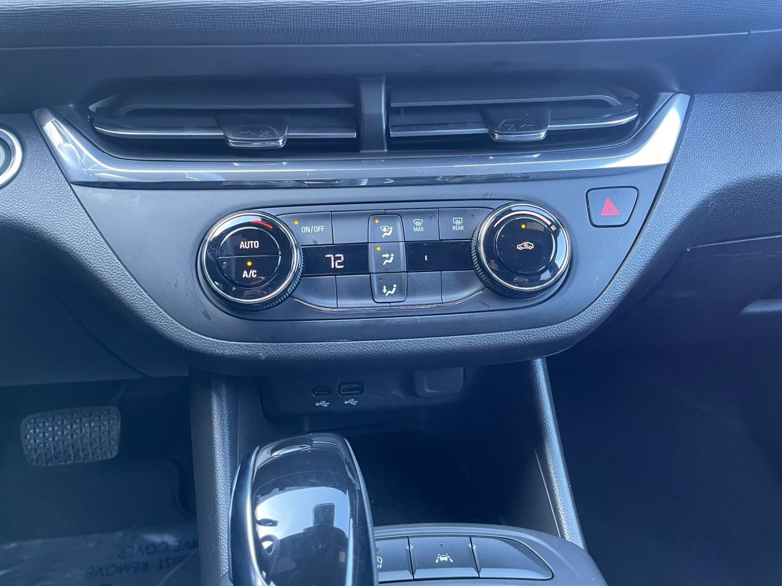 Used 2025 Buick Envista Preferred FWD image 17