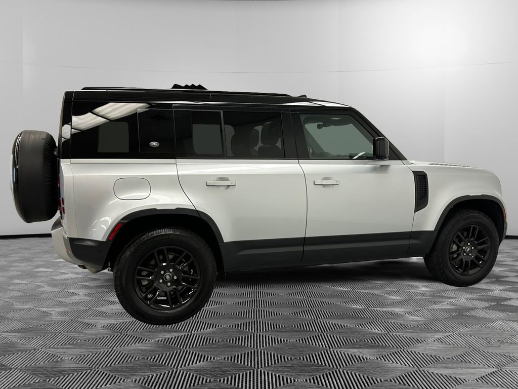 Used 2023 Land Rover Defender 110 SE AWD/4WD image 7