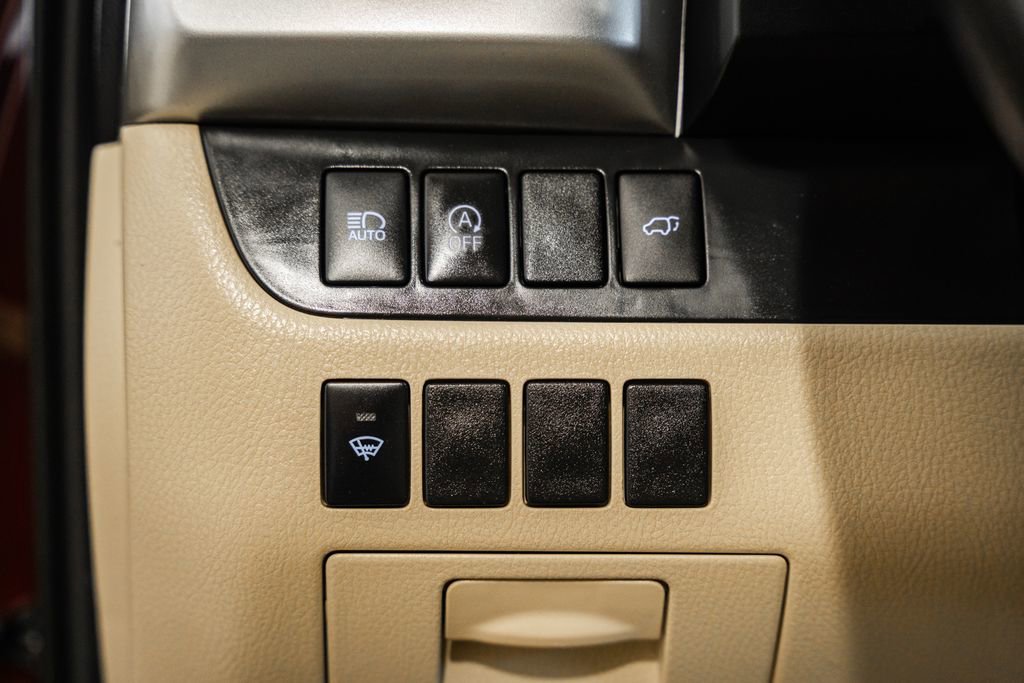 Used 2019 Toyota Highlander XLE image 38